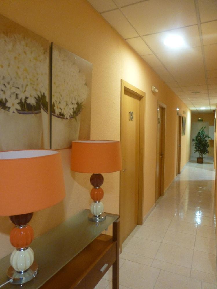 Hostal El Val Алькала-де-Енарес Екстер'єр фото